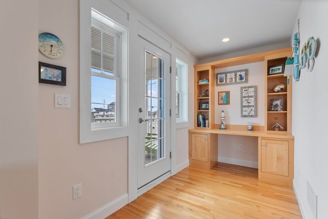 5 Fellows Avenue, Hampton, NH 03842