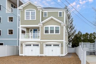 5 Fellows Avenue, Hampton, NH 03842