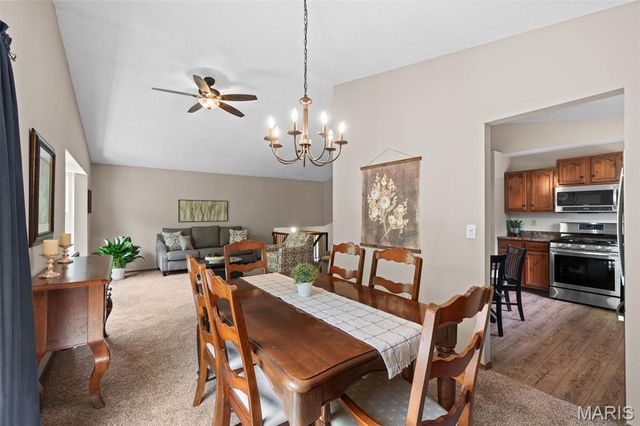 61 Crescent Hills Drive, St Peters, MO 63376