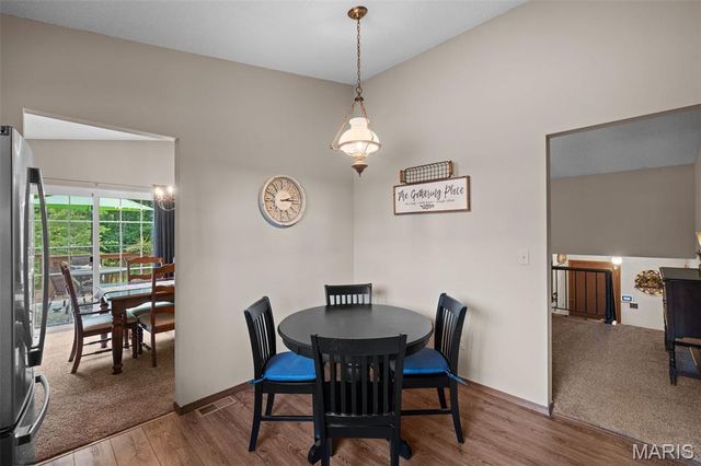 61 Crescent Hills Drive, St Peters, MO 63376