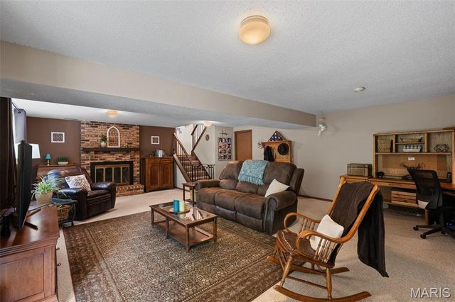 61 Crescent Hills Drive, St Peters, MO 63376