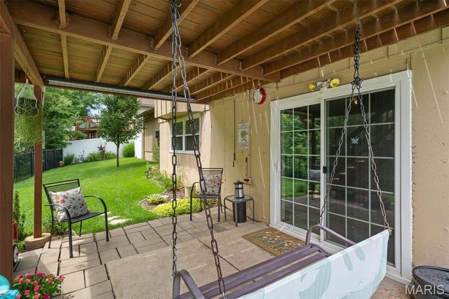 61 Crescent Hills Drive, St Peters, MO 63376