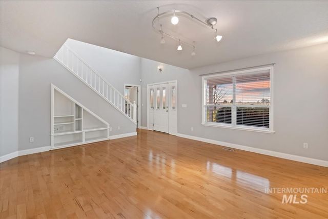 6129 Ustick Rd, Nampa, ID 83687