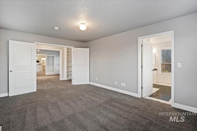 6129 Ustick Rd, Nampa, ID 83687