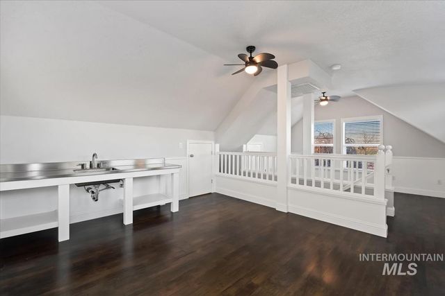 6129 Ustick Rd, Nampa, ID 83687