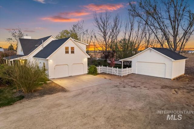 6129 Ustick Rd, Nampa, ID 83687