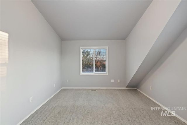 6129 Ustick Rd, Nampa, ID 83687