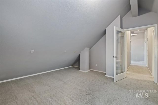 6129 Ustick Rd, Nampa, ID 83687