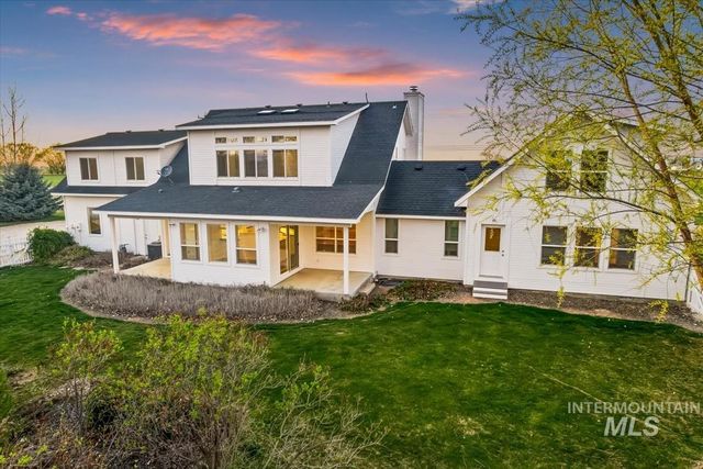 6129 Ustick Rd, Nampa, ID 83687