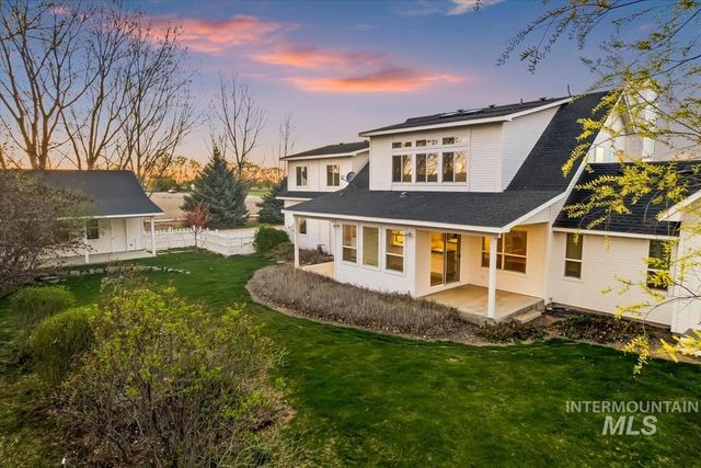 6129 Ustick Rd, Nampa, ID 83687