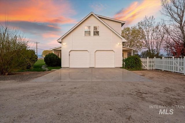6129 Ustick Rd, Nampa, ID 83687