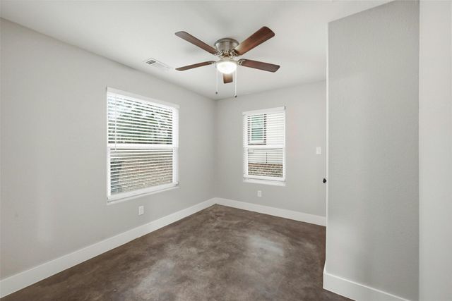 607 E Day Street, Denison, TX 75021