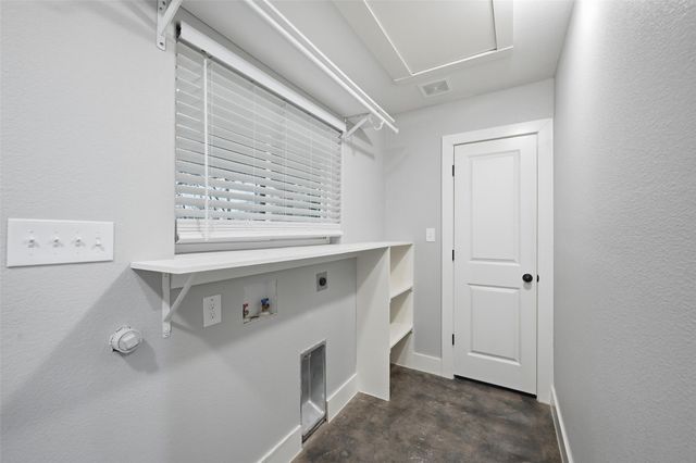 607 E Day Street, Denison, TX 75021