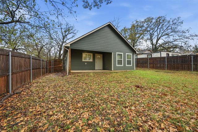 607 E Day Street, Denison, TX 75021