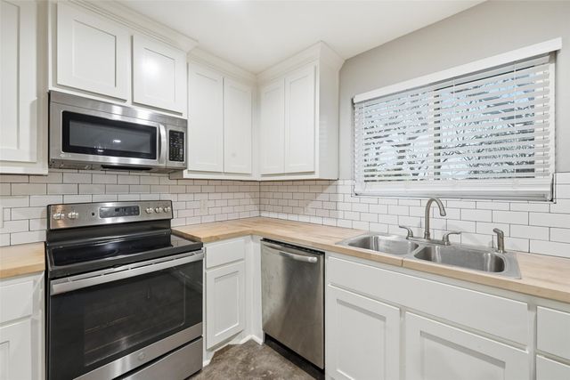 607 E Day Street, Denison, TX 75021