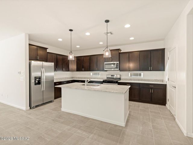 9711 W Hazelbrook Drive, Marana, AZ 85658