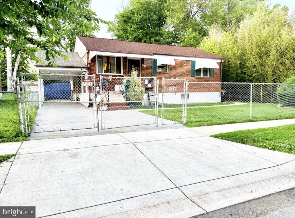 2420 HANNON ST, Hyattsville, MD 20783
