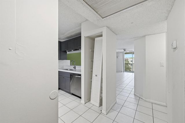 10501 W Broward Boulevard 405, Plantation, FL 33324