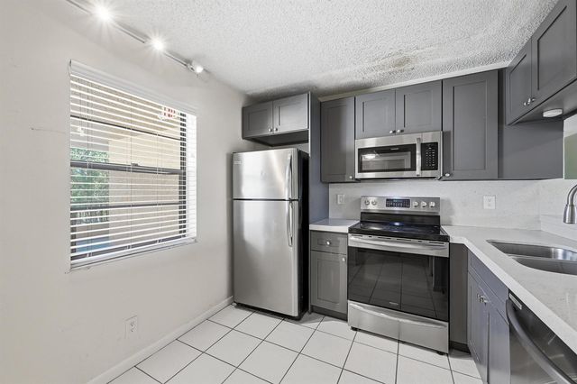 10501 W Broward Boulevard 405, Plantation, FL 33324