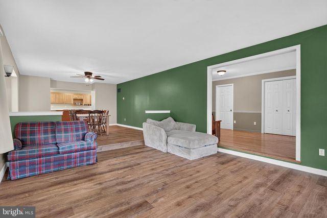 883 BRIDGETON RD, Fawn Grove, PA 17321