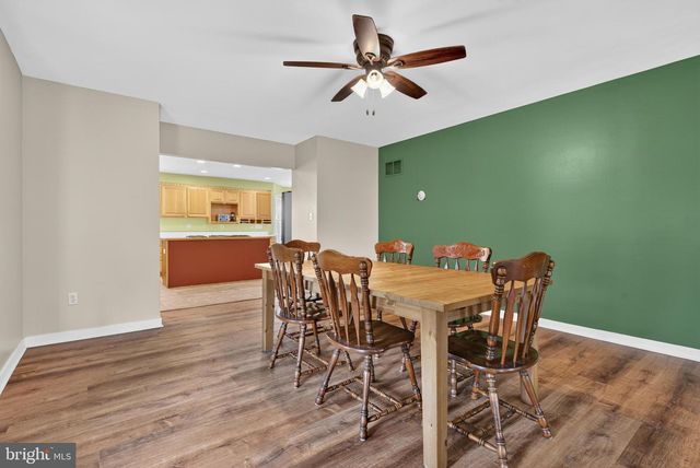 883 BRIDGETON RD, Fawn Grove, PA 17321