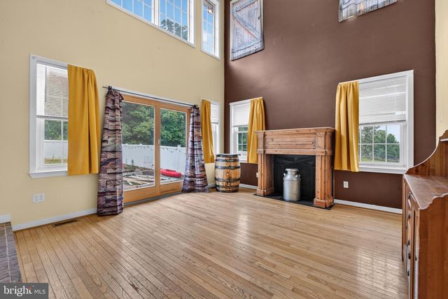 883 BRIDGETON RD, Fawn Grove, PA 17321