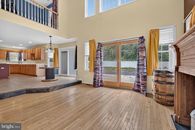 883 BRIDGETON RD, Fawn Grove, PA 17321