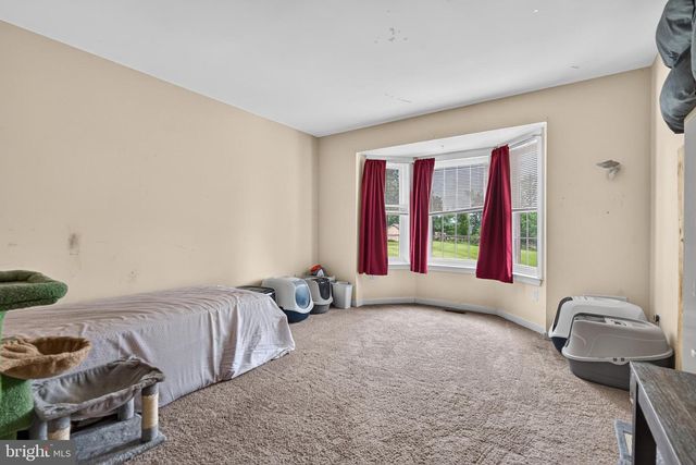 883 BRIDGETON RD, Fawn Grove, PA 17321