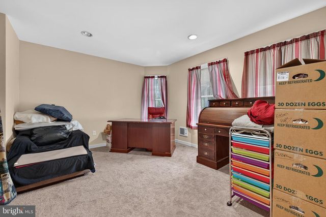 883 BRIDGETON RD, Fawn Grove, PA 17321