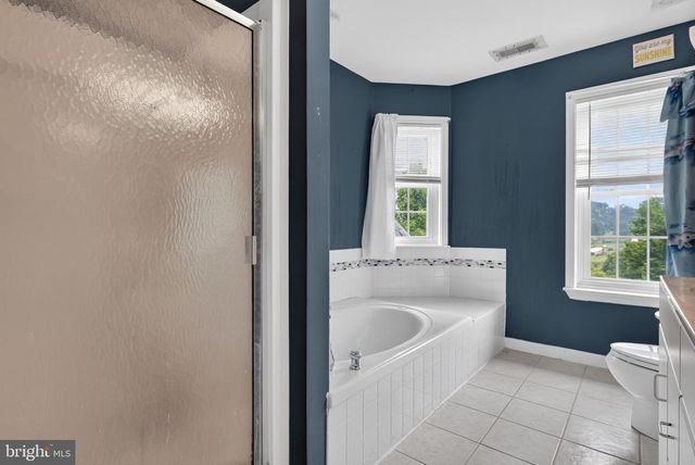 883 BRIDGETON RD, Fawn Grove, PA 17321