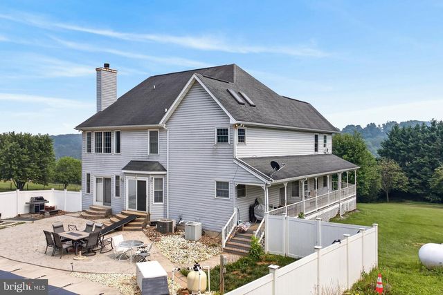 883 BRIDGETON RD, Fawn Grove, PA 17321