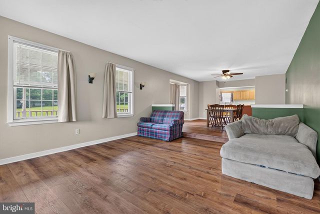 883 BRIDGETON RD, Fawn Grove, PA 17321