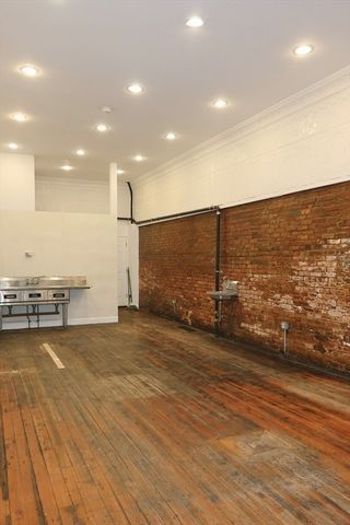 613 Centre St, Boston, MA 02130