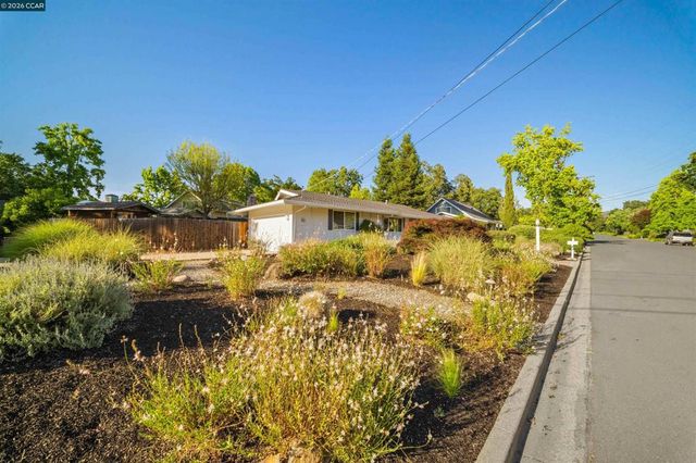 157 Clydesdale Dr, Danville, CA 94526