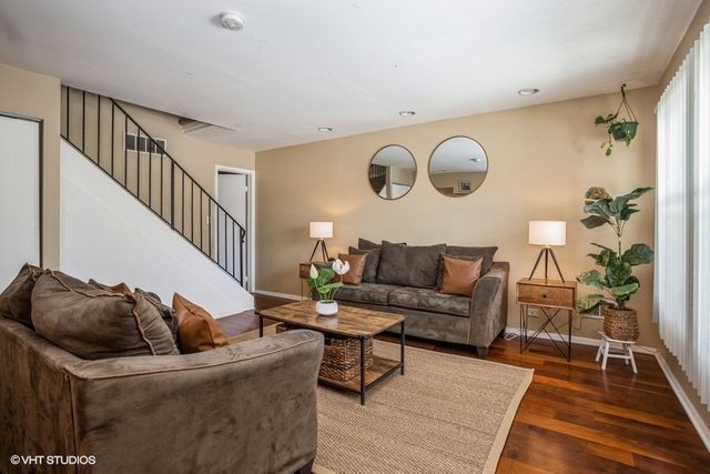 1797 Queensbury Circle, Hoffman Estates, IL 60169