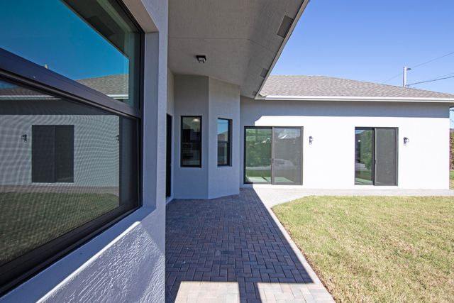 4689 SW Tacoma Street, Port St. Lucie, Port St Lucie, FL 34953