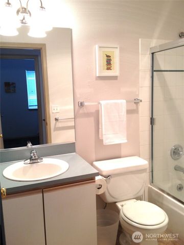 154 18th Avenue, Seattle, WA 98122