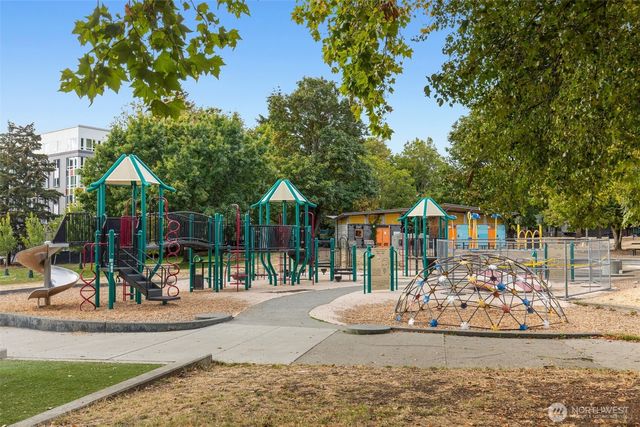 154 18th Avenue, Seattle, WA 98122