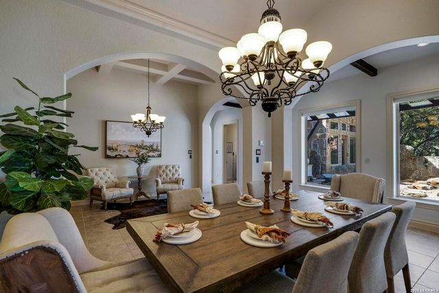 586 Clubs Drive, Boerne, TX 78006