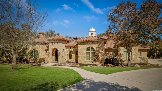 586 Clubs Drive, Boerne, TX 78006