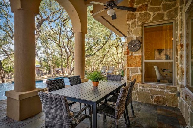 586 Clubs Drive, Boerne, TX 78006