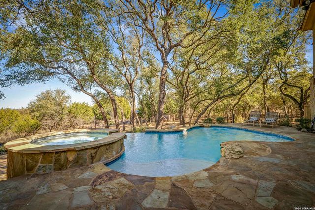 586 Clubs Drive, Boerne, TX 78006