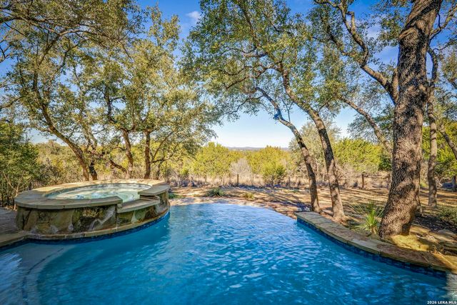 586 Clubs Drive, Boerne, TX 78006