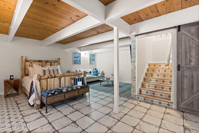1044 W Kidd Island RD, Coeur D'alene, ID 83814
