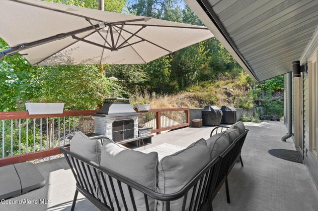 1044 W Kidd Island RD, Coeur D'alene, ID 83814