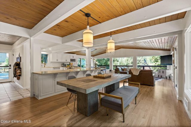 1044 W Kidd Island RD, Coeur D'alene, ID 83814