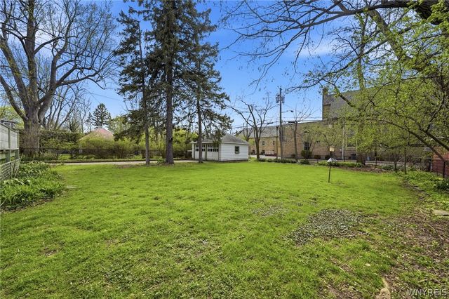 25 High Park Boulevard, Amherst, NY 14226