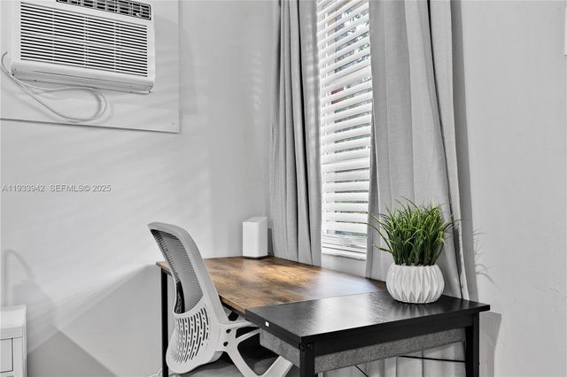 427 NE 107th St 2, Miami, FL 33161