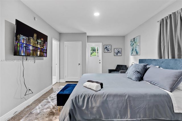 427 NE 107th St 2, Miami, FL 33161