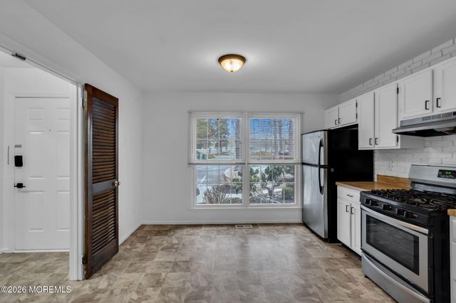 202 Bent Trail, Toms River, NJ 08753